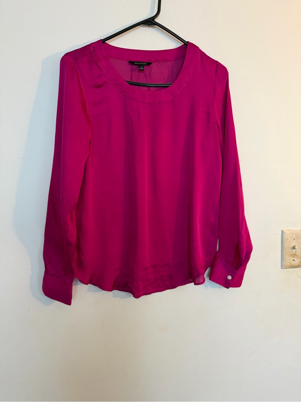 Banana Republic Women's Fuchsia Long-Sleeve Blouse